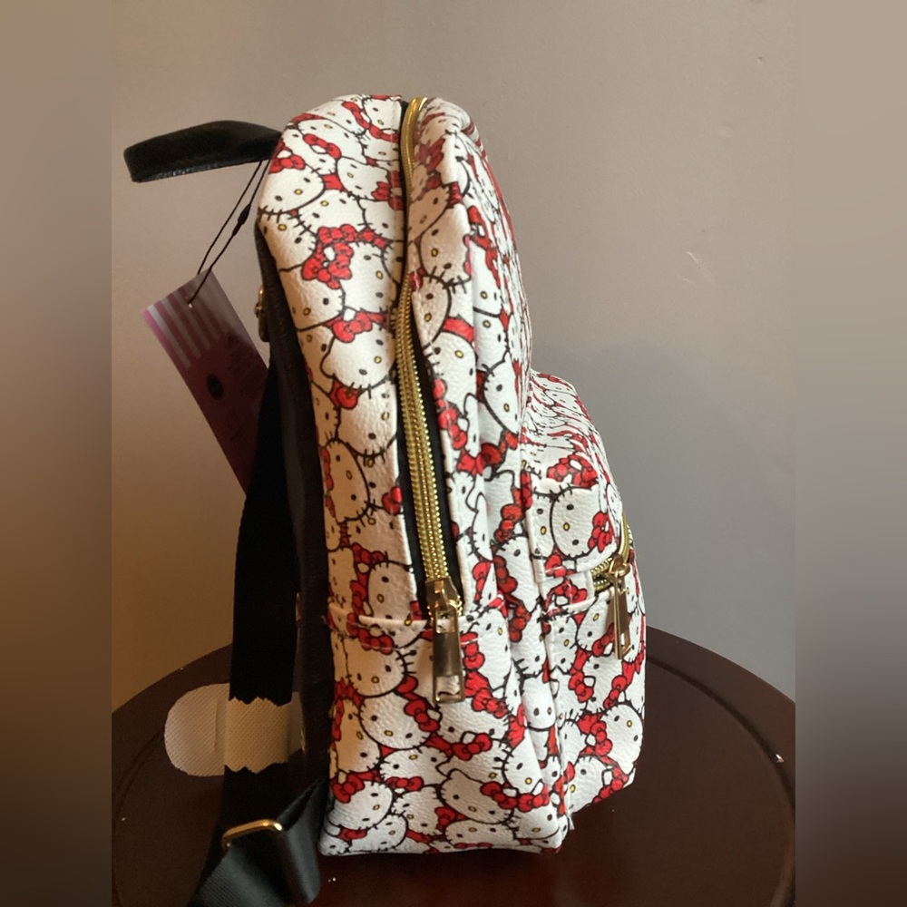 Hello Kitty mini backpack - Picture 2 of 11